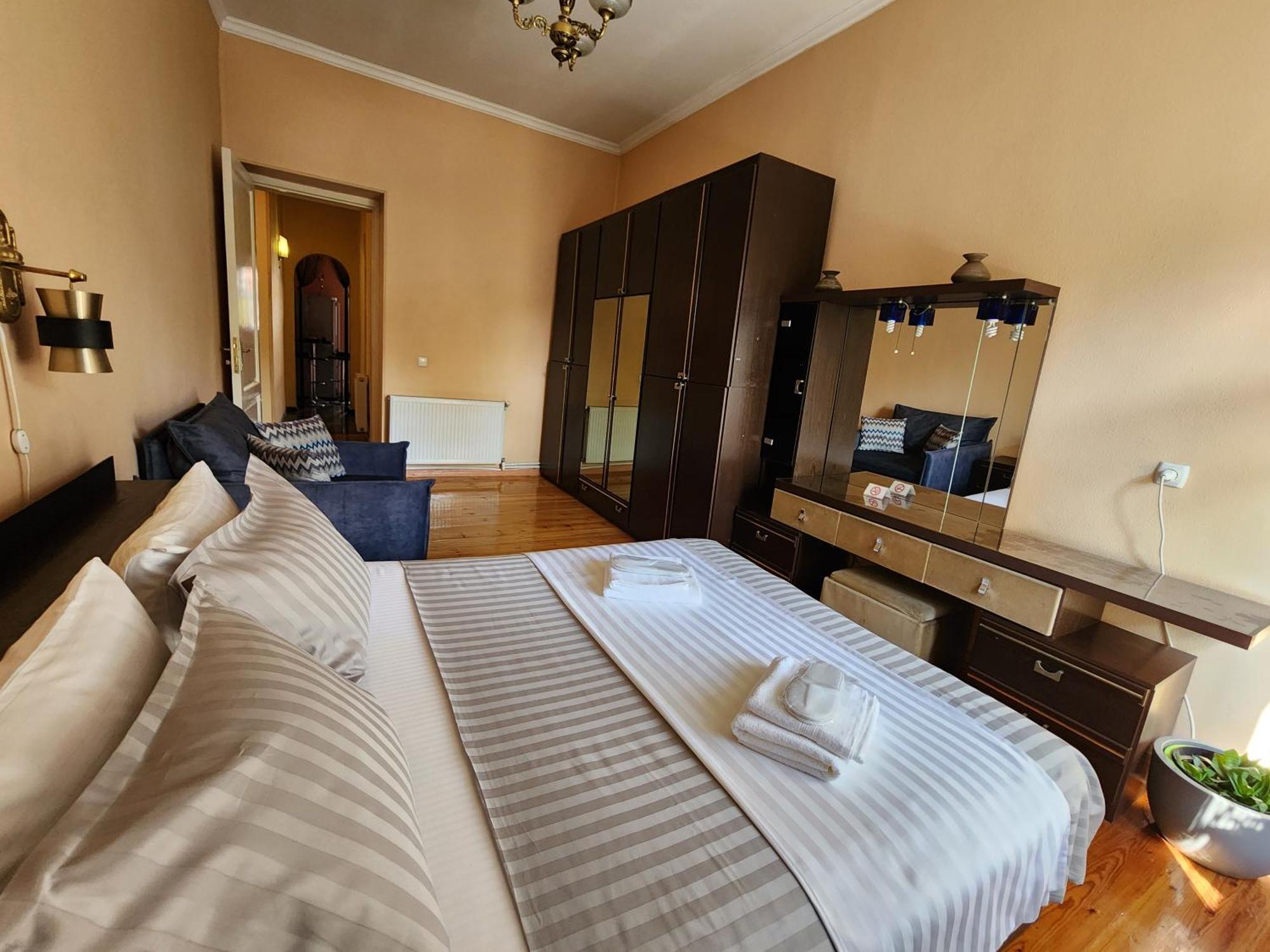Riverside Baratashvili Apartment Tbilisi Esterno foto